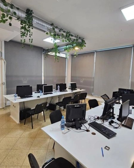 Tirane, shitet ambjent biznesi Kati 4, 136 m² 170.000 Euro (rr.Kodra e Diellit)