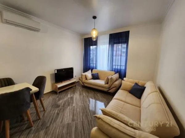 Tirane, jepet me qera apartament 2+1+BLK Kati 2, 95 m² 800 Euro (ATSH)