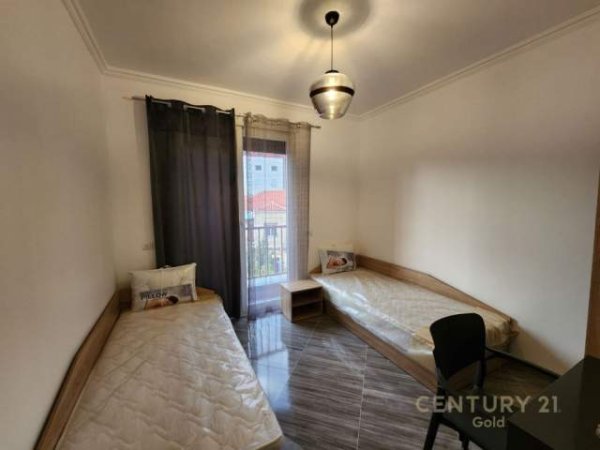 Tirane, jepet me qera apartament 2+1+BLK Kati 2, 95 m² 800 Euro (ATSH)