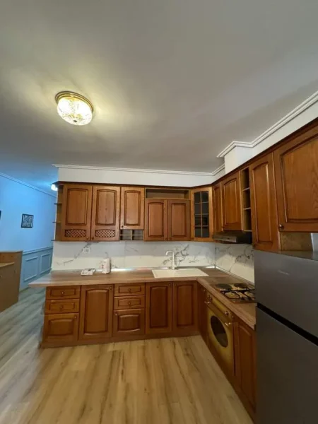 Tirane, jepet me qera apartament 2+1+BLK Kati 6, 100 m² 700 Euro (bllok , prane viles se enver hoxhes)