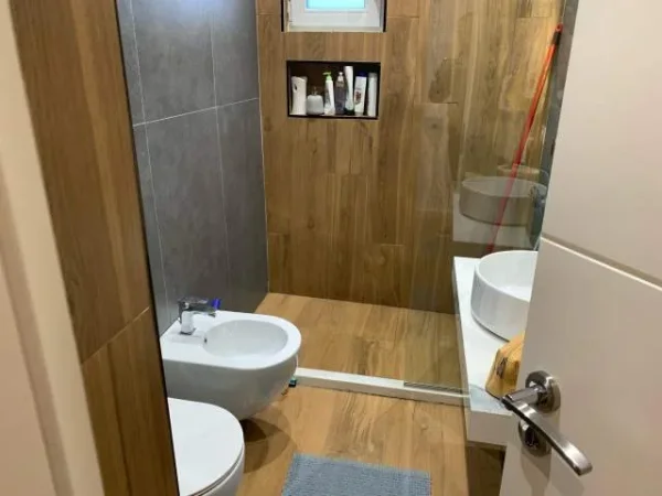 Tirane, jepet me qera apartament 2+1 Kati 9, 67 m² 600 Euro (ANA KOMNENA)