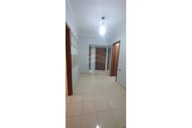 Tirane, jepet me qera apartament 2+1+A+BLK Kati 3, 110 m² 400 Euro (Ali Demi)