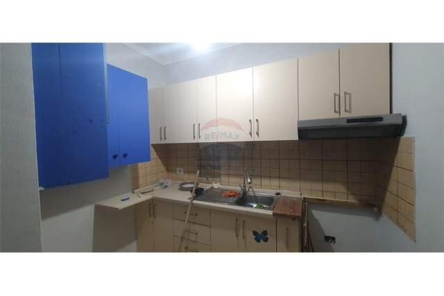 Tirane, jepet me qera apartament 2+1+A+BLK Kati 3, 110 m² 400 Euro (Ali Demi)