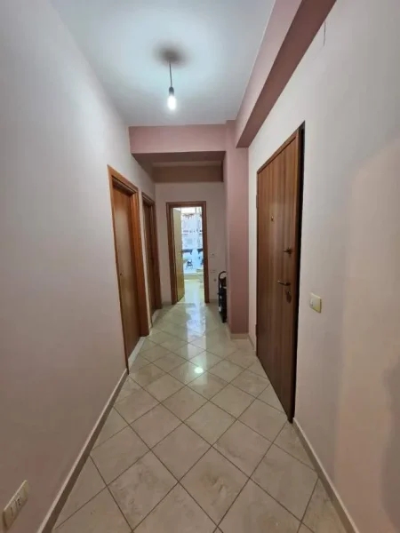 Tirane, jepet me qera apartament 2+1+BLK Kati 4, 100 m² 50.000 Leke (EDUARD MANO)