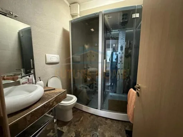 Tirane, Shitet apartament 2+1+A+BLK Kati 11, 130 m² 335000 (BULEVARDI ZOGU I)