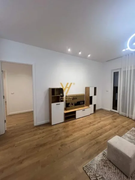 Tirane, jepet me qera apartament 2+1 Kati 4, 174 m² 900 Euro (RRUGA 5 MAJI)