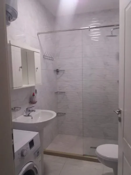 Tirane, jepet me qera apartament 2+1+A+BLK Kati 4, 81 m² 600 Euro (5 Maji)