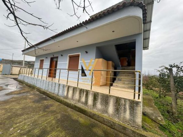 Tirane, shitet shtepi 2+1 Kati 0, 133 m² 125.000 Euro (PEZE – HELMES)