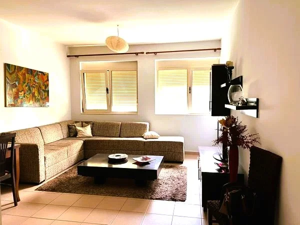 Tirane, jepet me qera apartament 70 m² 350 Euro