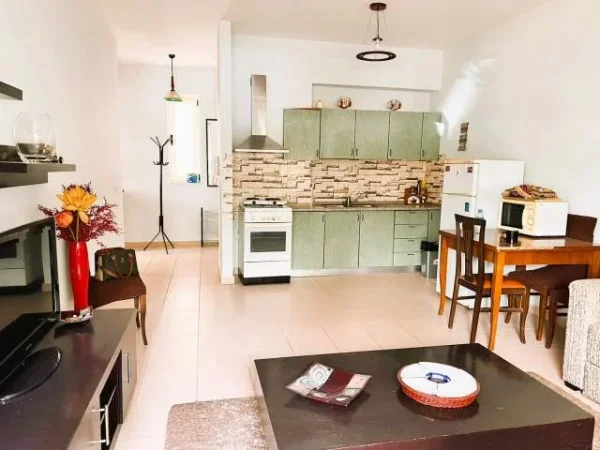 Tirane, jepet me qera apartament 70 m² 350 Euro