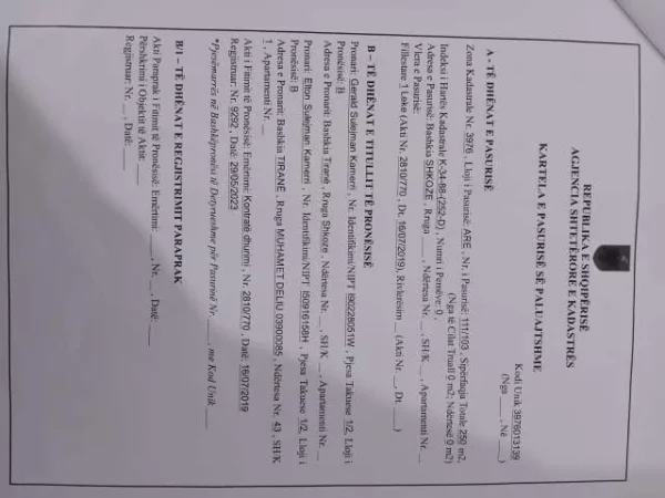 Tirane, shes truall 250 m² 32.000 Euro (Rruga Spahiu)