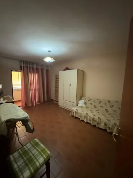 Tirane, jepet me qera apartament 3+1+BLK Kati 4, 110 m² 45.000 Leke (rruga e barrikadave ,prane lidhjes se prizrenit)