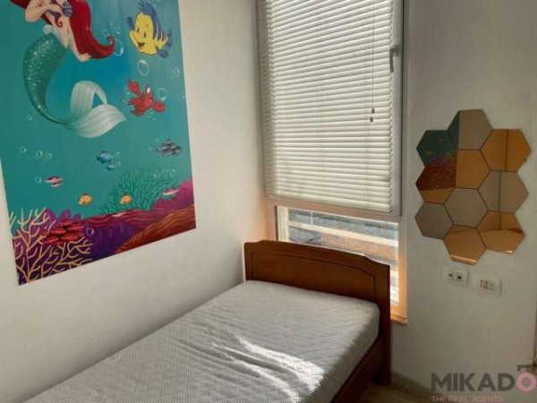 Tirane, jepet me qera 3+1 Kati 1, 110 m² 650 Euro