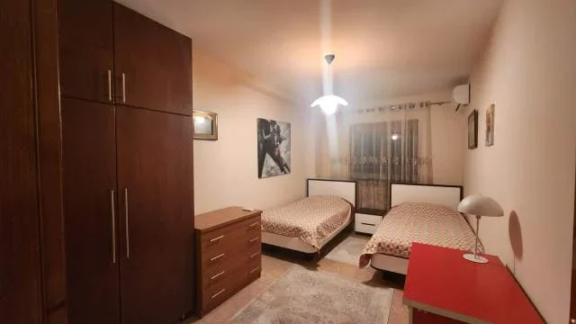 Tirane, jepet me qera apartament 2+1 Kati 2, 130 m² 600 Euro (Shkolla e Baletit)
