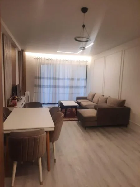 Tirane, jepet me qera apartament Kati 3, 127 m² 600 Euro (Farmacia 10)