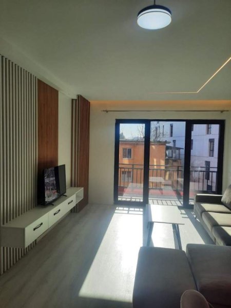 Tirane, jepet me qera apartament Kati 3, 127 m² 600 Euro (Farmacia 10)