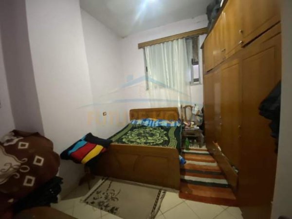 Tirane, shitet apartament 3+1 Kati 1, 101 m² 120.000 Euro (UNAZA E RE)