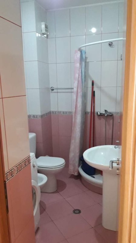 Tirane, jepet me qera apartament 1+1 Kati 4, 45 m² 30.000 Leke (don bosko)