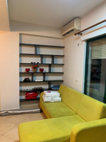 Tirane, jepet me qera apartament 1+1+BLK Kati 5, 65 m² 40.000 Leke (don bosko)