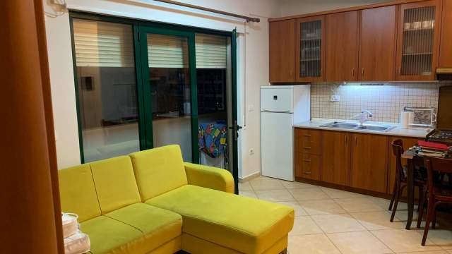 Tirane, jepet me qera apartament 1+1+BLK Kati 5, 65 m² 40.000 Leke (don bosko)