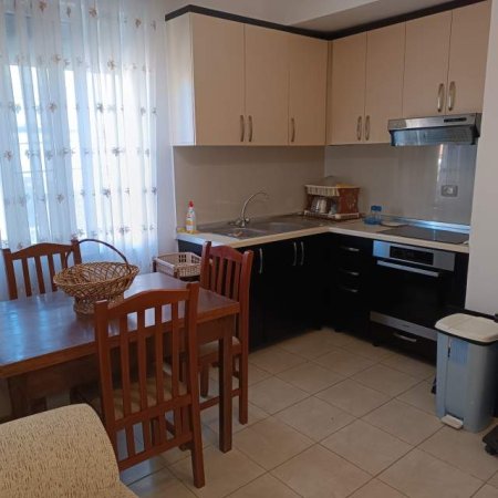 Tirane, jepet me qera apartament 2+1+BLK Kati 1, 80 m² 350 Leke (Gjergj Legisi)