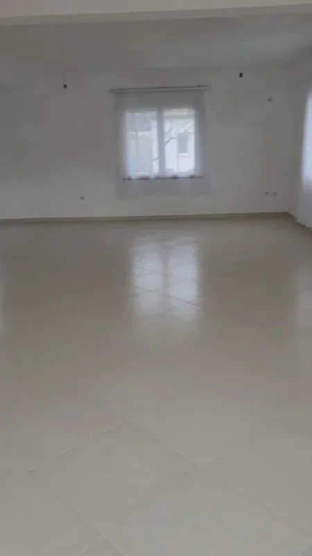 Tirane, jepet me qera Vile Kati 0, 107 m² 500 Euro (Lunder)
