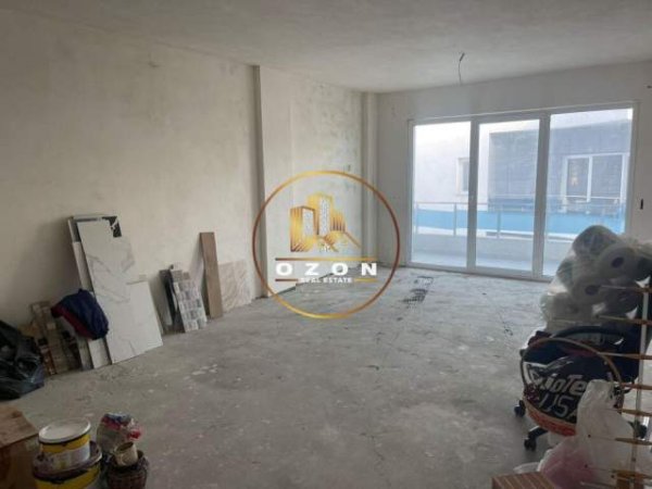 Tirane, shitet apartament 3+1 Kati 2, 152 m² 230.000 Euro (Kopshti Zoologjik)