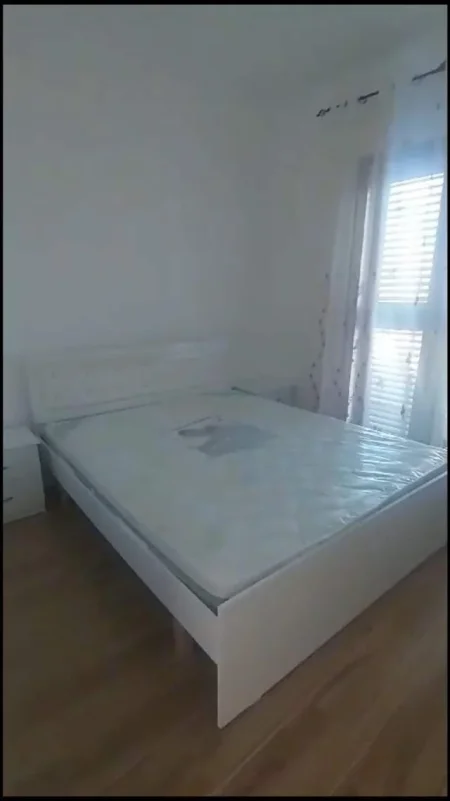 Tirane, jepet me qera apartament 1+1+BLK Kati 3, 75 m² 30.000 Leke (ne fund te rruges Jordan Misja)