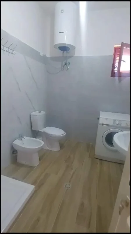 Tirane, jepet me qera apartament 1+1+BLK Kati 3, 75 m² 30.000 Leke (ne fund te rruges Jordan Misja)