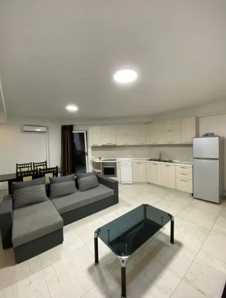 Tirane, jepet me qera apartament 2+1+BLK Kati 5, 85 m² 550 Euro (Vasil Shanto,prane hotel diplomatit)