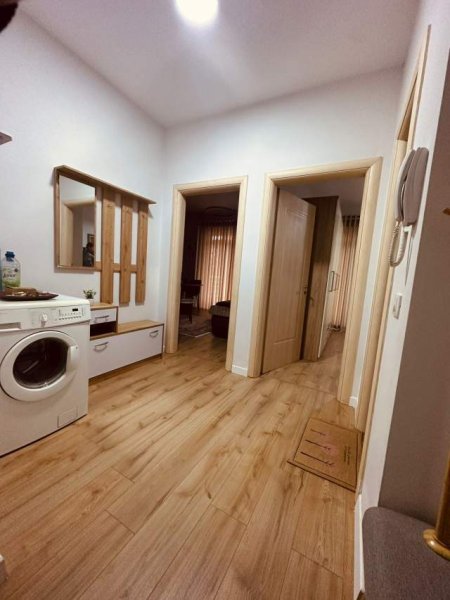 Tirane, jepet me qera apartament 1+1 Kati 2, 70 m² 550 Euro (liqeni i thate)