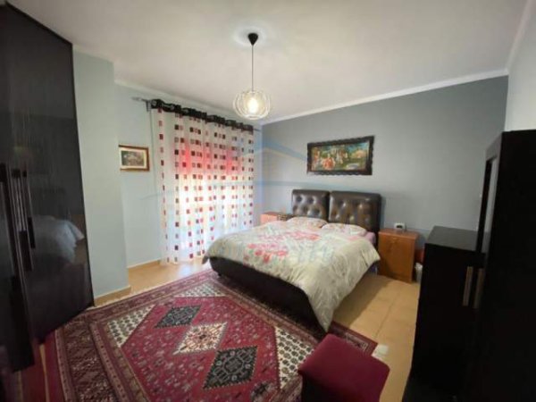 Tirane, jepet me qera apartament 2+1+A+BLK Kati 7, 110 m² 650 Euro (Komuna e Parisit)