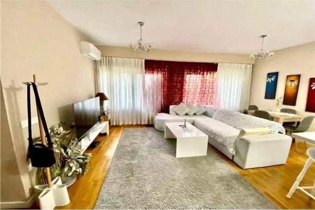 Tirane, shitet apartament 2+1 86 m²