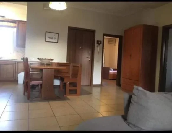 Tirane, jepet me qera apartament 2+1+BLK Kati 3, 120 m² 500 Euro (Rruga e Durresit)