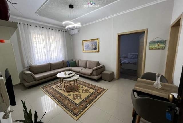 Tirane, jepet me qera apartament 1+1+BLK Kati 2, 70 m² 500 Euro (rruga e elbasanit)