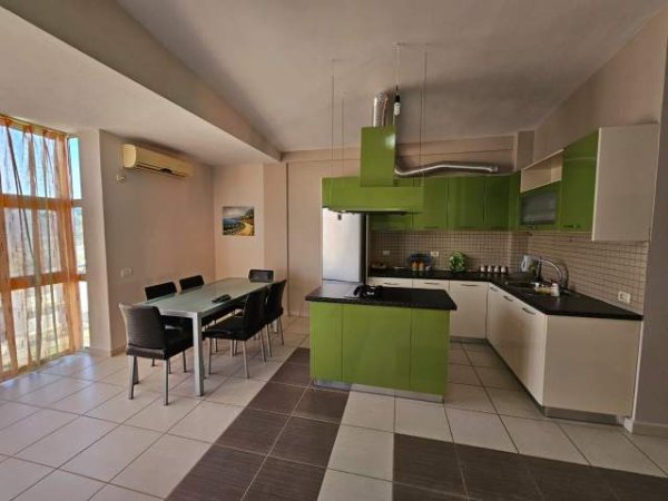 Durres, shitet Penthouse 2+1+BLK Kati 5, 125.000 Euro