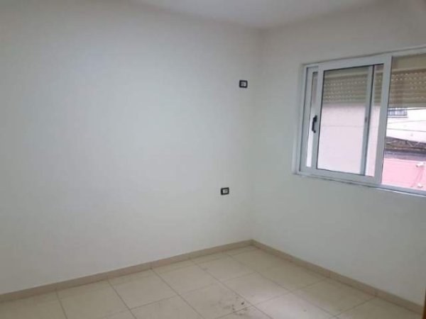 Tirane, jepet me qera apartament 1+1+BLK Kati 1, 65 m² 350 Euro (21 Dhjetori)