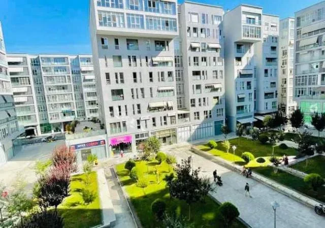 Tirane, shitet apartament 55 m² 149.000 Euro