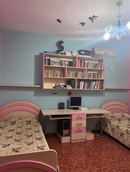 Tirane, jepet me qera shtepi 2+1+BLK Kati 1, 125 m² 40.000 Leke