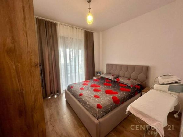 Tirane, jepet me qera apartament 1+1+BLK Kati 2, 63 m² 430 Euro (prane TV Klan)