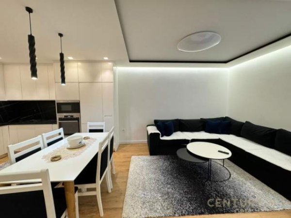 Tirane, jepet me qera apartament 2+1+BLK Kati 2, 90 m² 750 Euro (KOMPLEKSI MAGNET)
