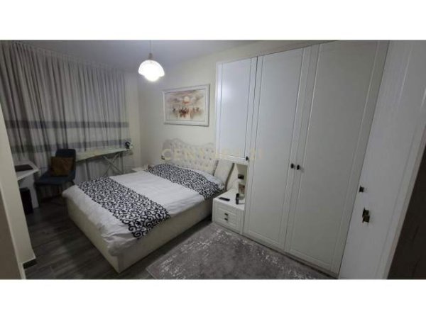 Tirane, jepet me qera apartament 1+1 Kati 5, 92 m² 450 Euro (Astir)