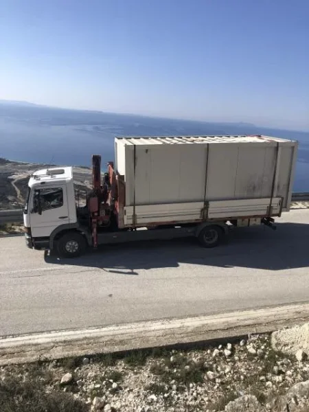 Transporte me kamion vinxh.