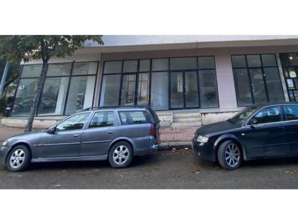 Vlore, shitet ambjent biznesi Kati 1, 275.000 Euro (GJimnazi Ali Demi ,Vlore)