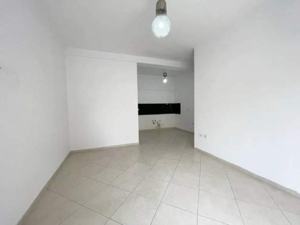 Tirane, shes Penthouse 2+1+BLK Kati 5, 112 m² 250.000 Euro (KOMUNA PARISIT)