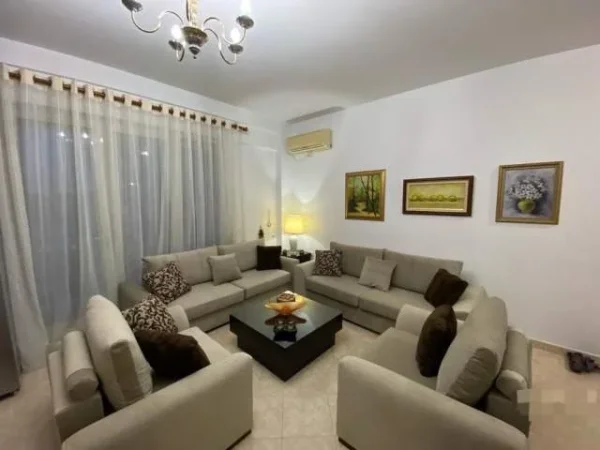 Tirane, jepet me qera apartament 1+1+BLK Kati 8, 75 m² 550 Euro (don bosko)