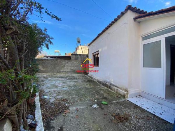 Vlore, shitet shtepi 1 Katshe Kati 0, 137 m² 91.000 Euro (Rruga Misto Male)