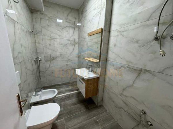Tirane, shitet apartament 1+1+BLK Kati 4, 57 m² 75.000 Euro (Unaza e Re)