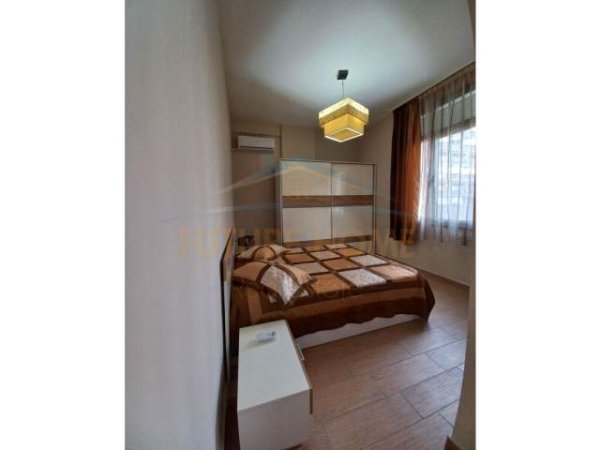 Tirane, jepet me qera apartament 3+1 Kati 2, 161 m² 1.500 Euro (sami frasheri)