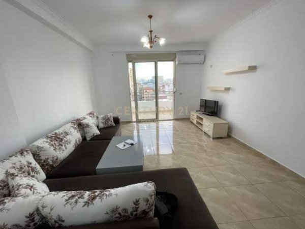 Tirane, jepet me qera apartament 2+1+BLK Kati 4, 104 m² 470 Euro (Don Bosko)